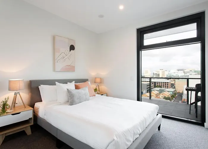 The East End Apartments By Urban Rest